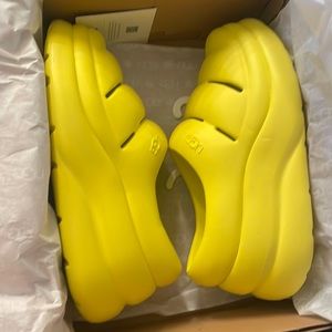 Ugg Sports yeah clogs